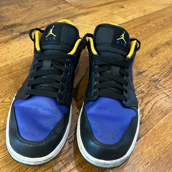 Nike Jordan low Dark Concord Men’s 9.5 Lakers Purple sneaker - Picture 7 of 10